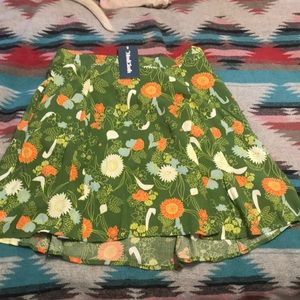 Basically new! ModCloth Skirt in gorgeous floral print 🍂